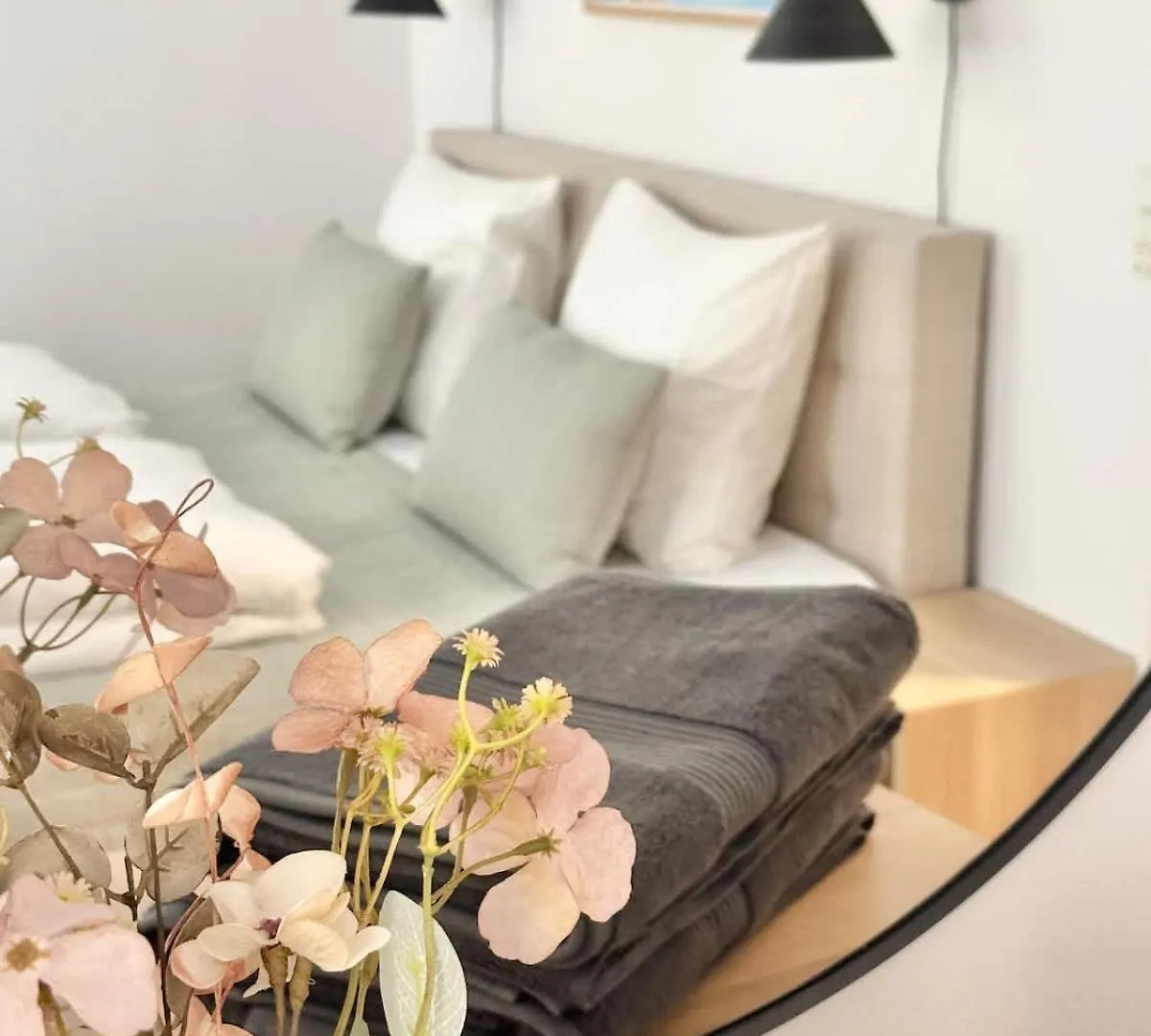 Deluxe 4 Bedrooms 180 M2 Canal View Prime Location Copenhagen Apartment