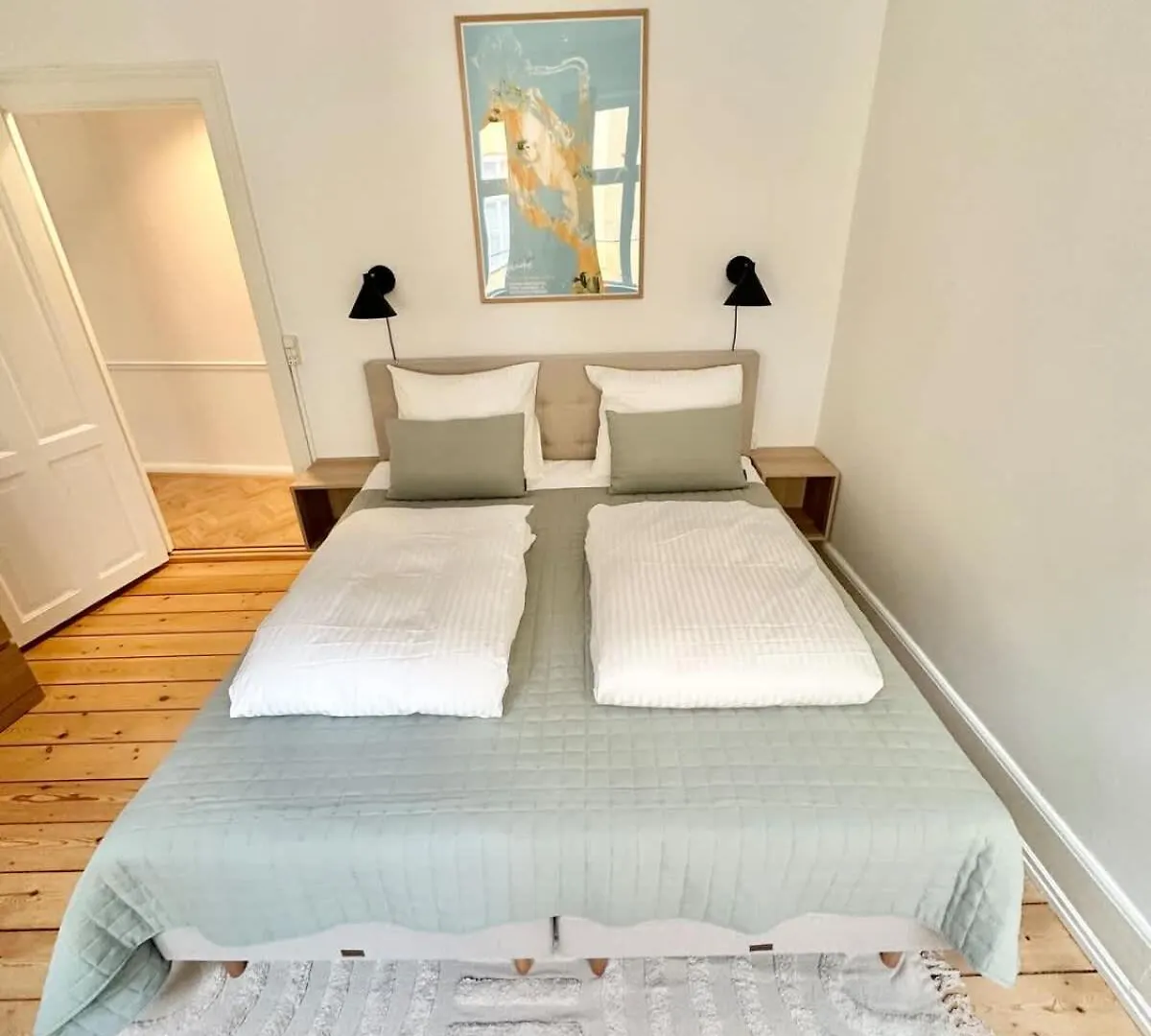 Deluxe 4 Bedrooms 180 M2 Canal View Prime Location Copenhagen Apartment
