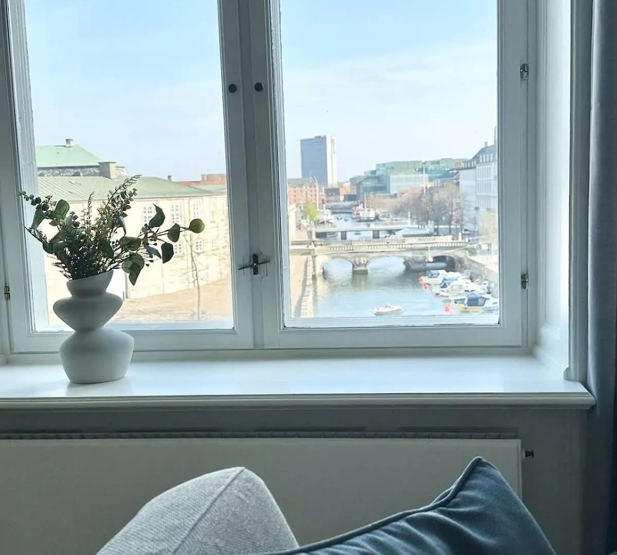 Deluxe 4 Bedrooms 180 M2 Canal View Prime Location Copenhagen Denmark