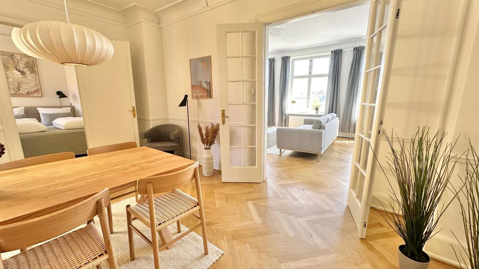Deluxe 4 Bedrooms 180 M2 Canal View Prime Location Copenhagen Denmark